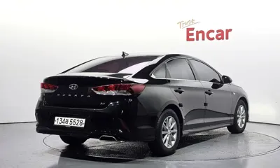 Hyundai Sonata 2018, 148427 км, за 4488.68 USD