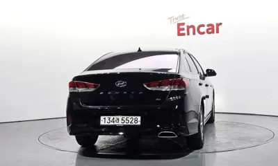 Hyundai Sonata 2018, 148427 км, за 4488.68 USD
