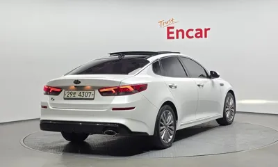 Kia K5 2019, 82120 км, за 8923.86 USD