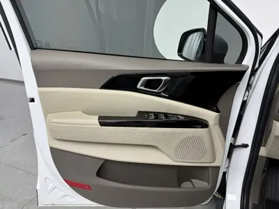 Kia Carnival 2022, 68000 км, за 21777.09 USD