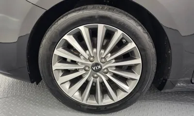 Kia K7 2018, 84418 км, за 8993.04 USD