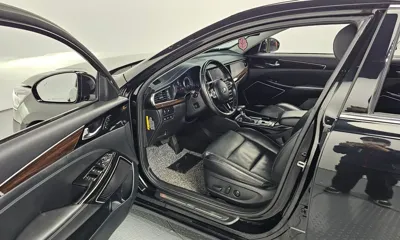 Kia K7 2018, 84418 км, за 8925.09 USD - фото 11