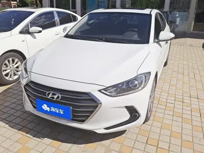 Hyundai Elantra · 2018 год