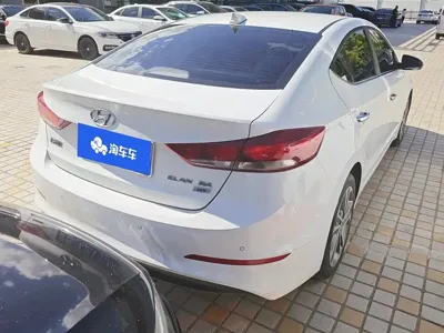 Hyundai Elantra 2018, 90800 км, за 5164.57 USD