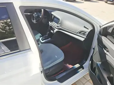 Hyundai Elantra 2018, 90800 км, за 5164.57 USD - фото 8
