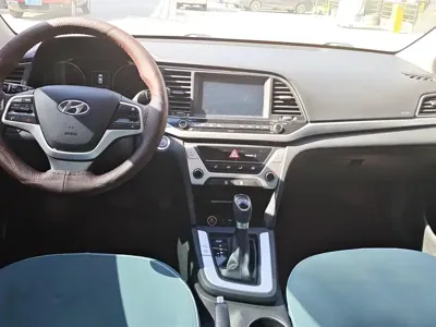 Hyundai Elantra 2018, 90800 км, за 5164.57 USD - фото 12