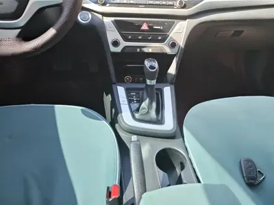 Hyundai Elantra 2018, 90800 км, за 5164.57 USD - фото 16