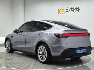 Tesla Model Y 2025, 11045 км, за 29473.55 USD
