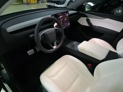 Tesla Model Y 2025, 11045 км, за 29473.55 USD - фото 8