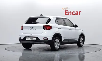 Hyundai Venue 2023, 54845 км, за 12283.23 USD
