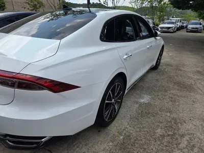 Hyundai Grandeur 2020, 64008 км, за 15491.66 USD