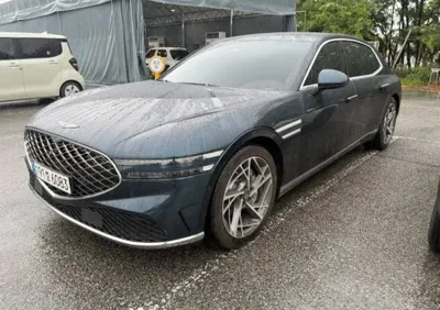 Genesis G90 2023, 55743 км, за 8443 USD