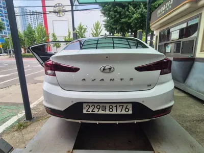 Hyundai Avante 2020, 73741 км, за 8794.79 USD