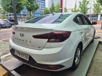 Hyundai Avante 2020, 73741 км, за 8794.79 USD