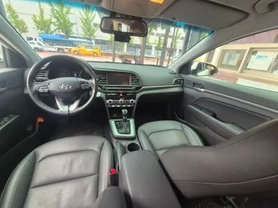 Hyundai Avante 2020, 73741 км, за 8794.79 USD - фото 11