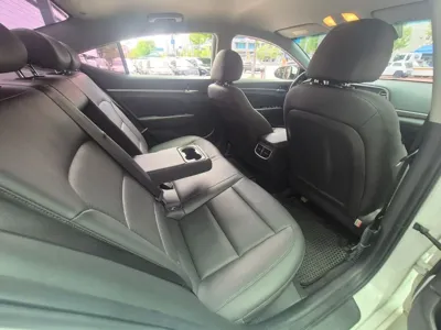 Hyundai Avante 2020, 73741 км, за 8794.79 USD - фото 12