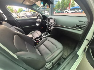 Hyundai Avante 2020, 73741 км, за 8794.79 USD - фото 13