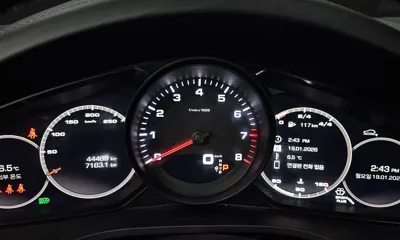 Porsche Cayenne 2021, 44489 км, за 55434.42 USD - фото 8
