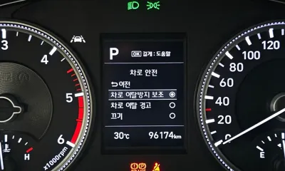 Hyundai Santafe 2019, 96174 км, за 11171.35 USD - фото 17