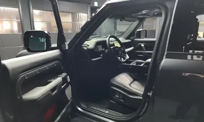 Land Rover Defender 2024, 7294 км, за 67656.31 USD - фото 10