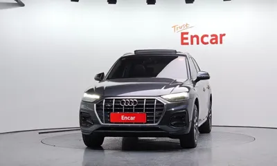 Audi Q5 2023, 10667 км, за 29801.3 USD