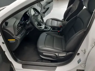 Hyundai Avante 2019, 32000 км, за 8391.89 USD - фото 10