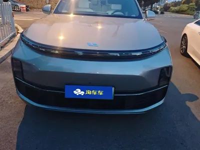 Li Auto Li L8 2023, 63700 км, за 30017.08 USD