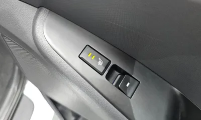 Hyundai Ioniq 2019, 121532 км, за 7614.55 USD - фото 16