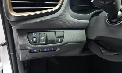 Hyundai Ioniq 2019, 121532 км, за 7614.55 USD - фото 17