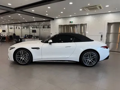 Mercedes-Benz SL-Class 2025, 3011 км, за 84586.8 USD - фото 8