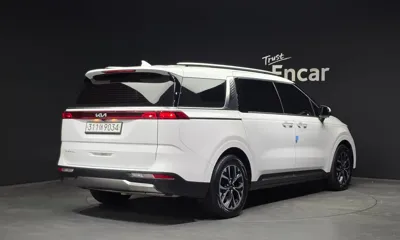 Kia Canival 2023, 61648 км, за 19425.17 USD