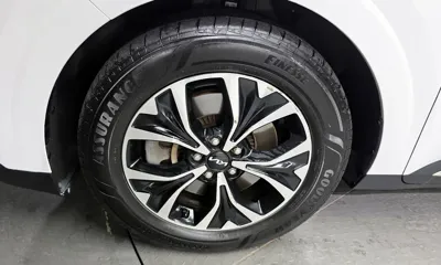 Kia Canival 2023, 61648 км, за 19425.17 USD