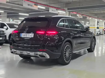 Mercedes-Benz GLC-Class 2024, 17000 км, за 43853.59 USD - фото 4