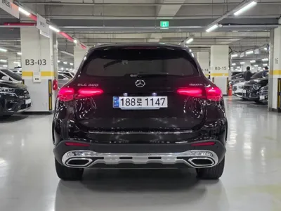 Mercedes-Benz GLC-Class 2024, 17000 км, за 43853.59 USD - фото 5