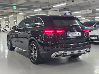 Mercedes-Benz GLC-Class 2024, 17000 км, за 43853.59 USD - фото 6