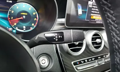 Mercedes-Benz C-Class 2021, 51495 км, за 21824.12 USD - фото 9