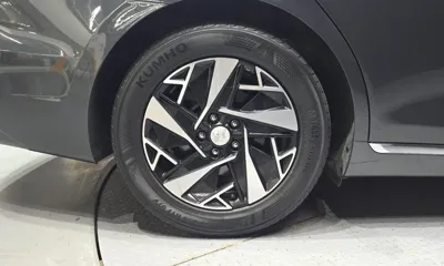 Hyundai Grandeur 2022, 78969 км, за 16214.1 USD