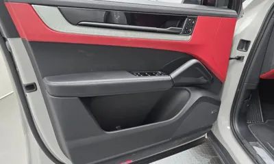 Porsche Cayenne 2025, 43067 км, за 91243.27 USD - фото 24