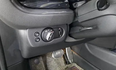 MINI Clubman 2021, 59889 км, за 14375.74 USD - фото 28