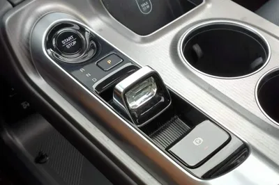GAC Trumpchi E8 New Energy 2024, 78300 км, за 23491 USD - фото 27