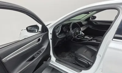 Hyundai Grandeur 2020, 154561 км, за 9056.06 USD - фото 11