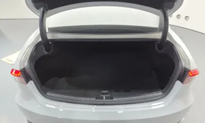 Hyundai Grandeur 2020, 154561 км, за 9056.06 USD - фото 20