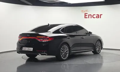 Hyundai Grandeur 2017, 159258 км, за 7468.13 USD