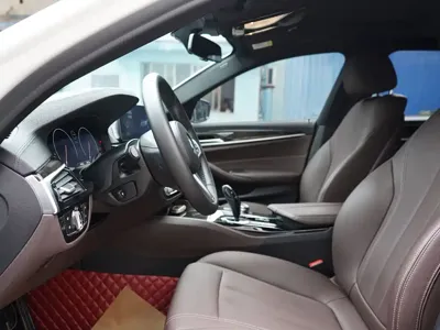 BMW 5 Series 2019, 64000 км, за 22566.54 USD