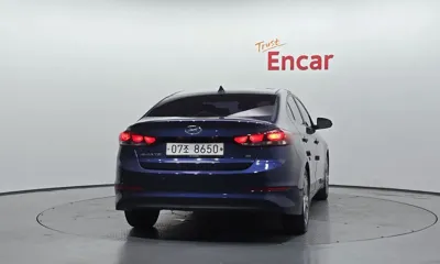 Hyundai Avante 2018, 171898 км, за 4428.88 USD