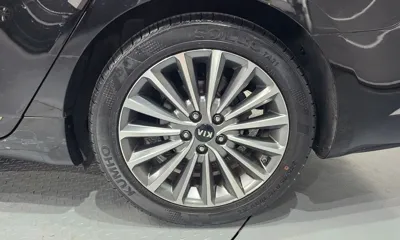 Kia K7 2016, 158732 км, за 7417.62 USD