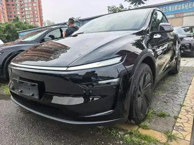 Tesla Model Y 2026, 300 км, за 35774.32 USD