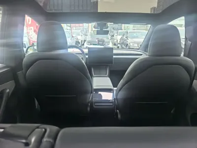 Tesla Model Y 2026, 300 км, за 35774.32 USD