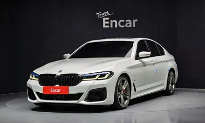 BMW 5-Series · 2023 год