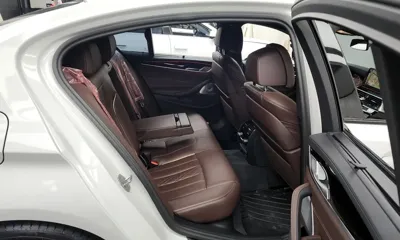 BMW 5-Series 2023, 24474 км, за 39006.59 USD - фото 12